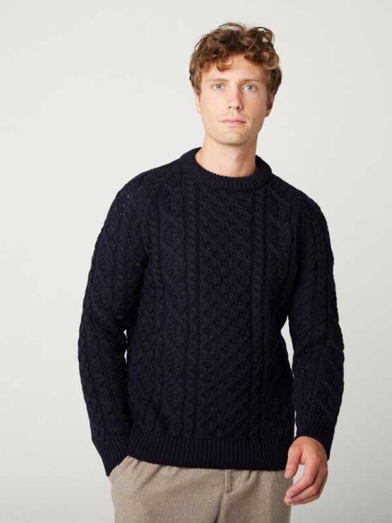 Peregrine,Hudson Aran Jumper, Navy - Afbeelding 2
