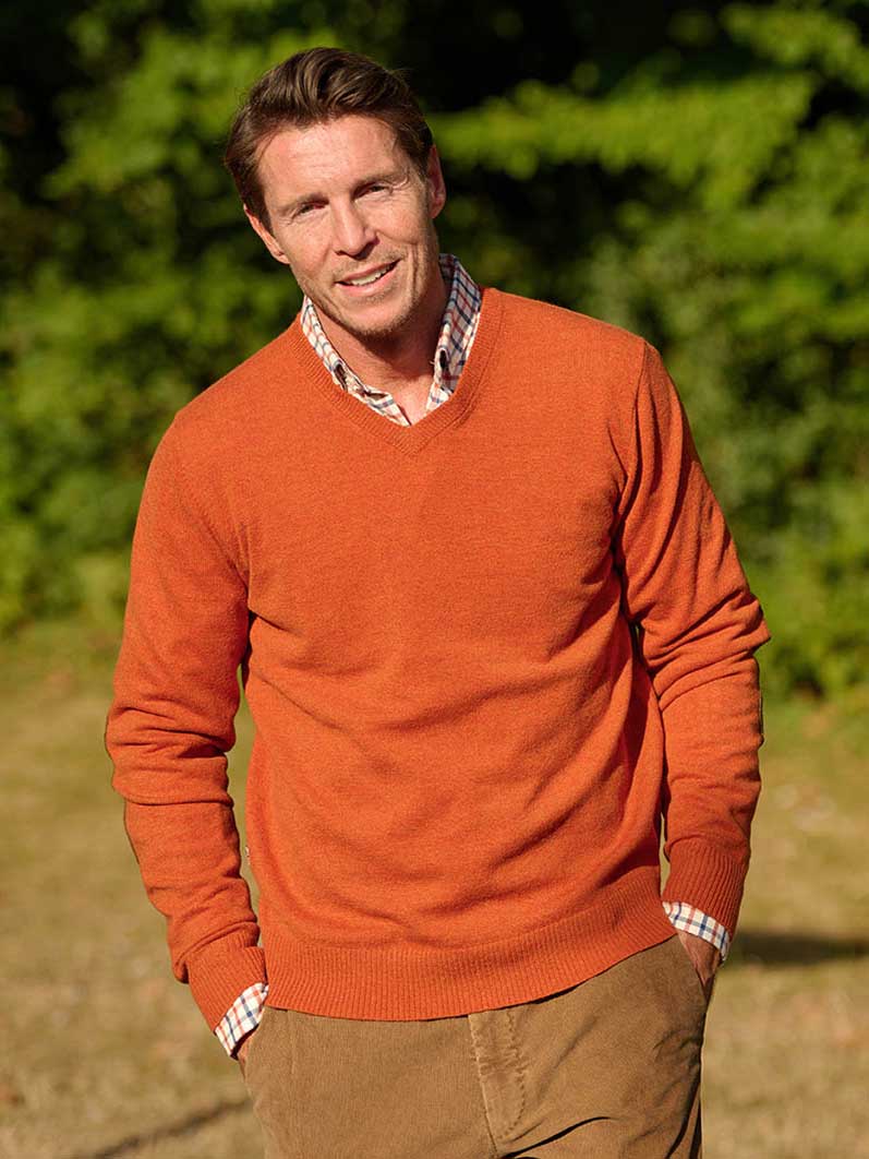 Pullover_lambswool_met_Harris_Tweed_details_Burned_Orange