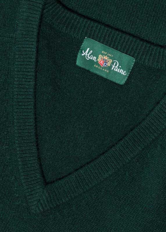 6289Alan_Paine_Lamswol_Pullover_V_hals__Updated_Fit___Tarten_Green