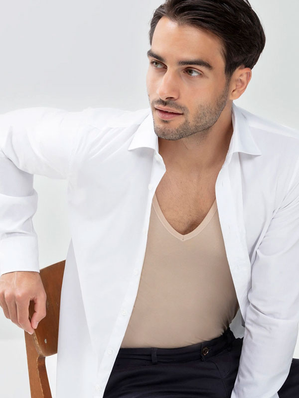 Ondershirt Met V hals huidskleur - Afbeelding 4