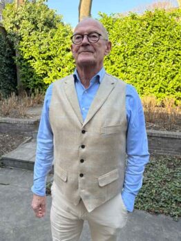 Zijden Vestje Wales Met Revers In Beige Check